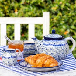 Polish pottery